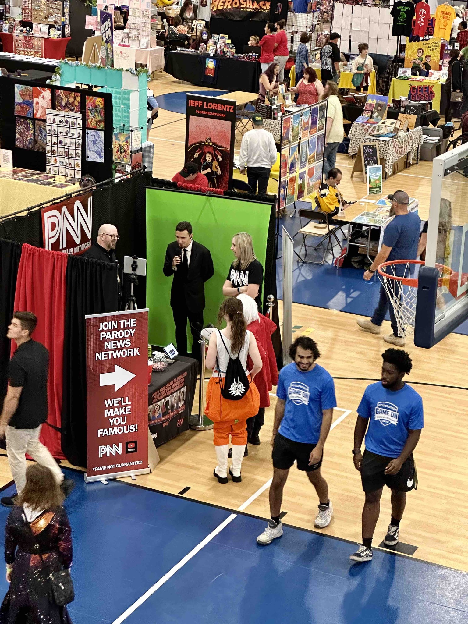Plastic city comic con